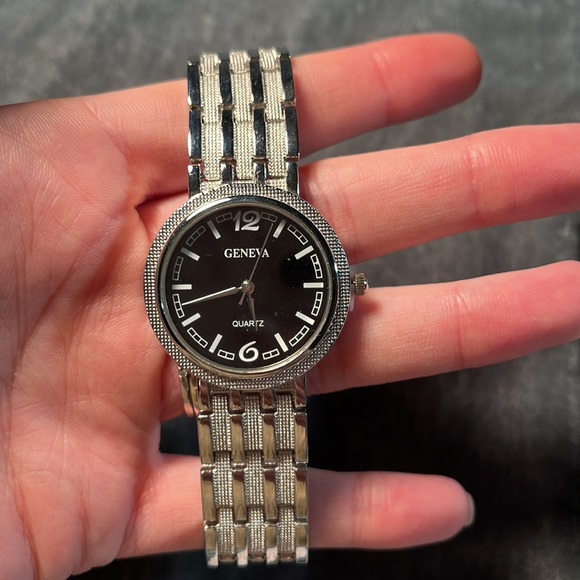 Geneva Watch - Picture 3 of 8